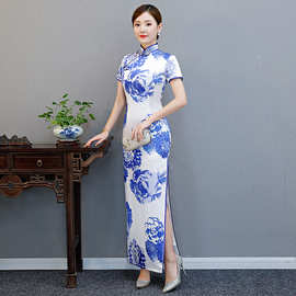 青花瓷旗袍夏季新款中国风走秀演出服中老年大码长款改良旗袍中式