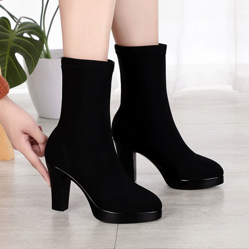 Весенне-осенние средние сапоги Черные эластичные сапоги Ботинки Slim Look Шоу-обувь с острым носком на высоком каблуке Зимние ботинки Martins на флисовой подкладке Женские ноги с рукавами