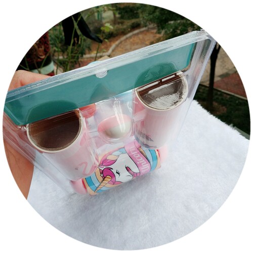Hot-selling household dust paper lint sticker roller to stick lint and tear off clothes with dust paper to remove lint