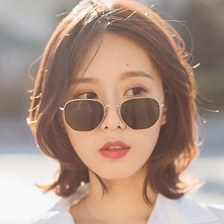2019 European and American Small Square Sunglasses All-match Street Photograph Colorful Sunglasses Men's and Women's Retro Sunglasses Trendy 3548