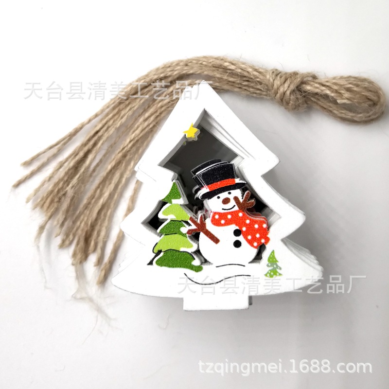 Colgante de madera de bricolaje de la serie navideña pintada sobre fondo blanco 10 piezas en un paquete con 10 cuerdas de cáñamo