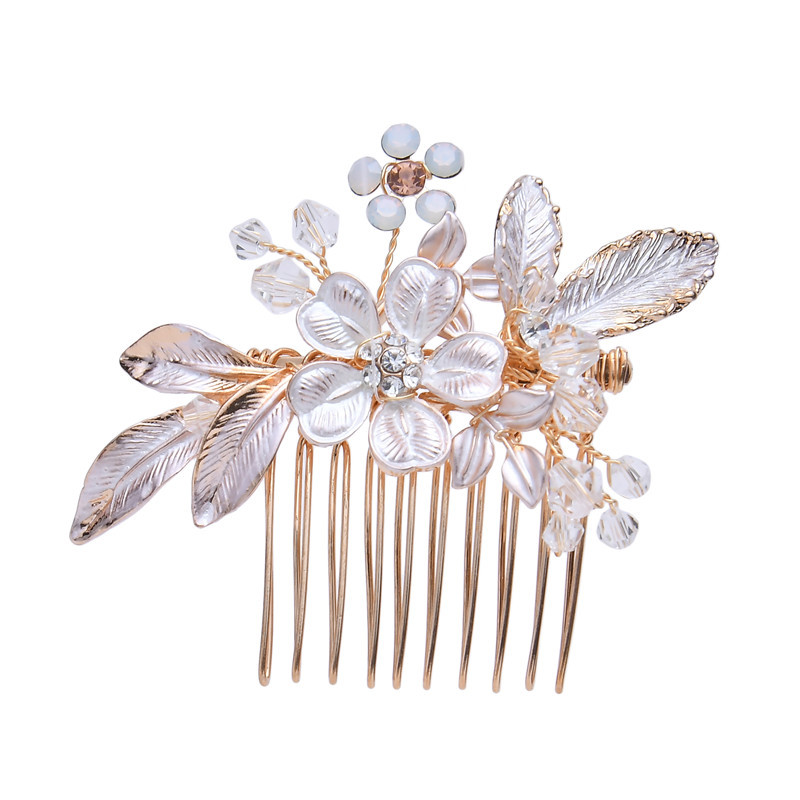 큰 황금 머리 빗