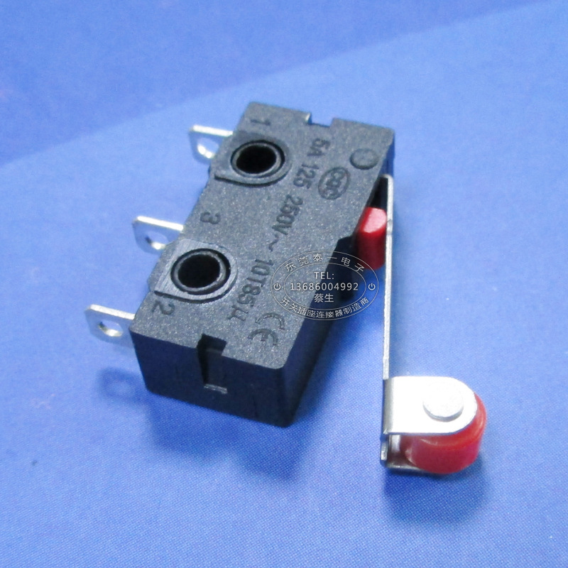 黑色阻燃耐温小型行程开关20*10三脚带胶轮微动开关KW12-N胶轮