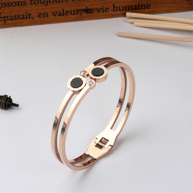 Cross border Europe and America fashion Rose Gold Titanium Bracelet Rome number lady Bracelets cat eye Bracelet Manufactor wholesale