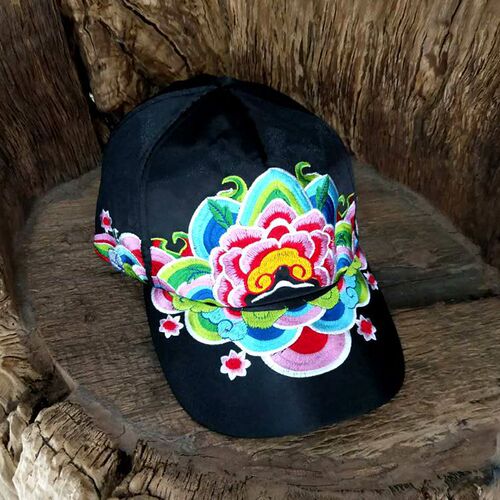 Ethnic Style Embroidered Hat Flowered Hat Four Seasons Hat Sun Hat Women's Baseball Cap Large Supply