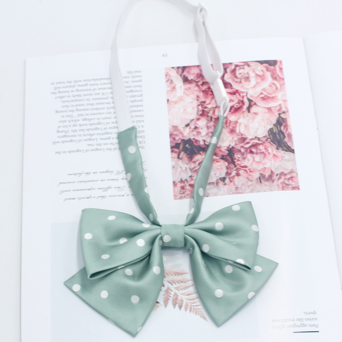 Pajarita de estilo universitario personalizada Pajarita de corbata de estudiante Pajarita de punto personalizado al por mayor con dibujos y muestras