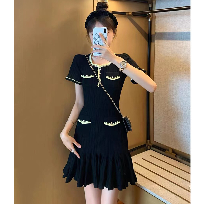 Yingjie S family 2023 spring new women's short sleeve temperament contrast micro pull fold short dress 220660