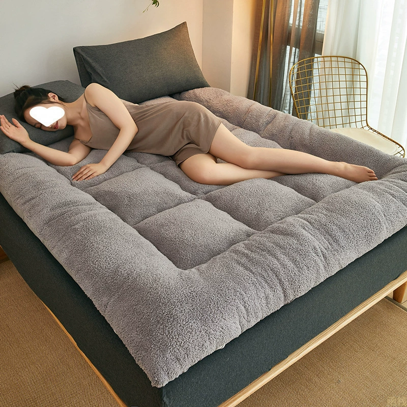 Warm winter mattress, carpet for students