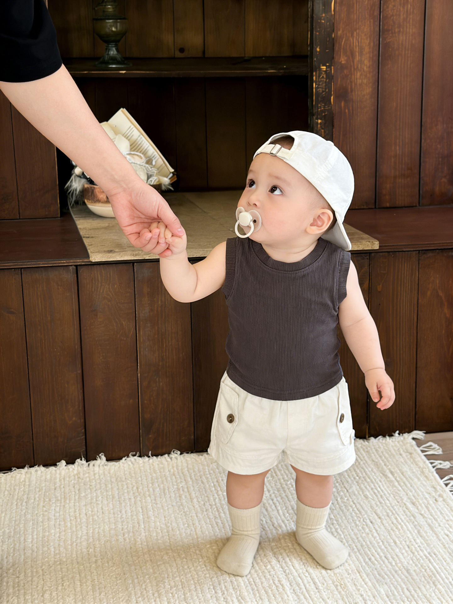 Baby guapo chaleco delgado de verano 2026 nueva ropa de bebé fresca de color sólido sin mangas chaqueta para niños