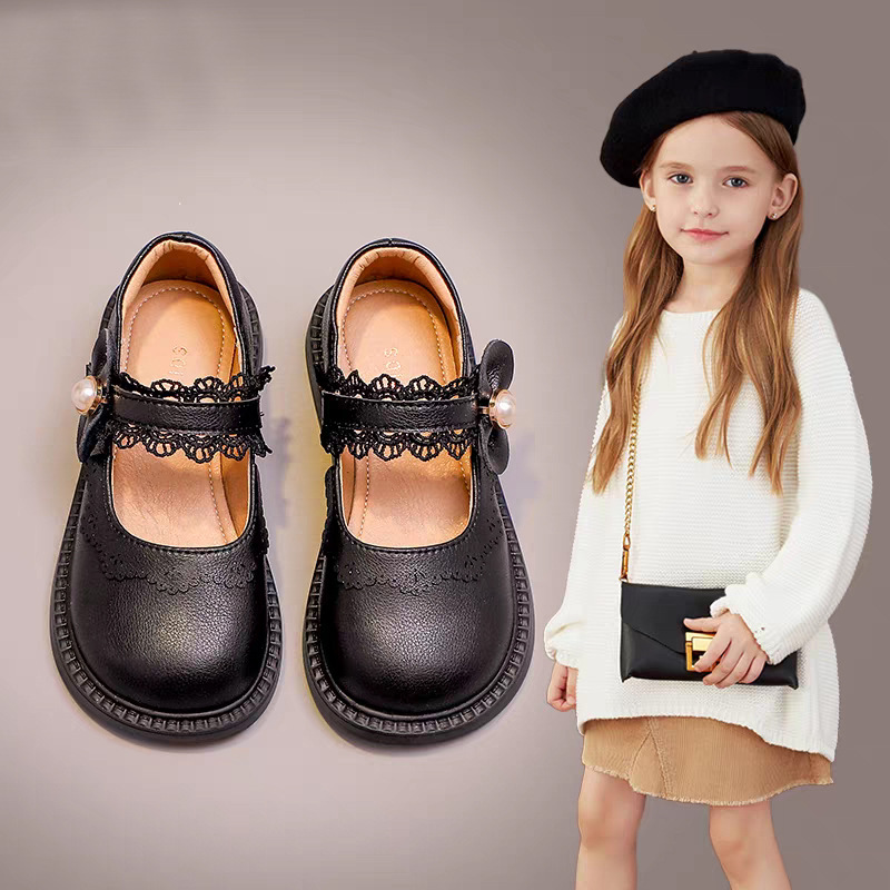 Zapatos de cuero de niñas primavera y otoño 2025 nuevos zapatos de suela suave para niños zapatos princesas zapatos negros de moda
