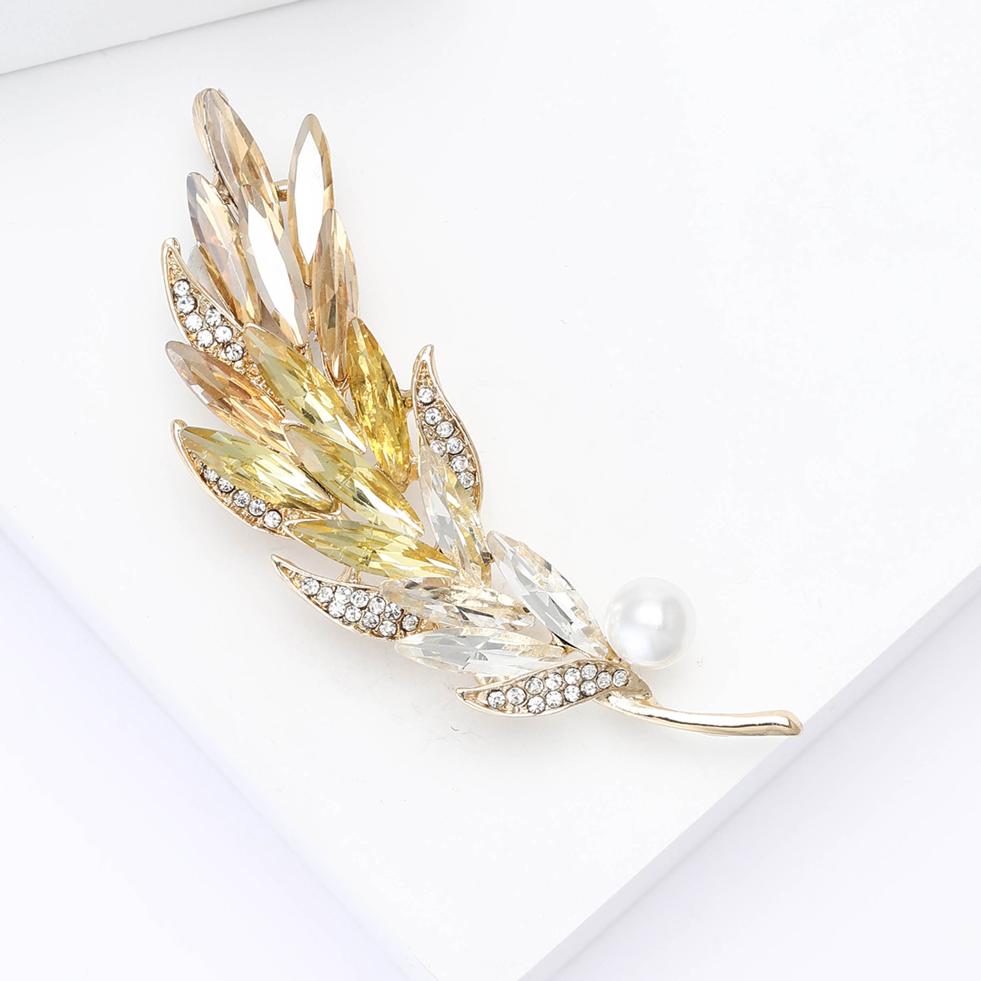 All Seasons Season Women's Gender Inlay Design Elegant Pin Feather Alloy Inlay Zircon Women's Brooches