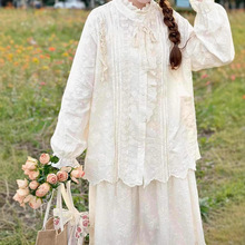 824885 衬衫日系森女风重工刺绣花边立领系带宽松百搭棉布长袖上