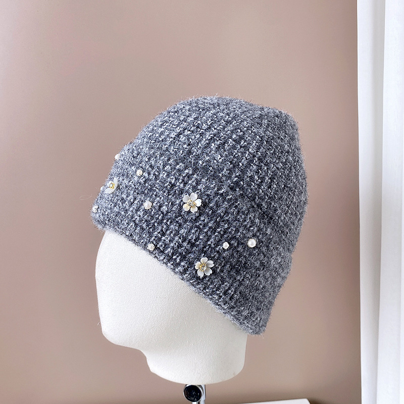 Women's Simple Style Flower Eaveless Wool Cap display picture 4