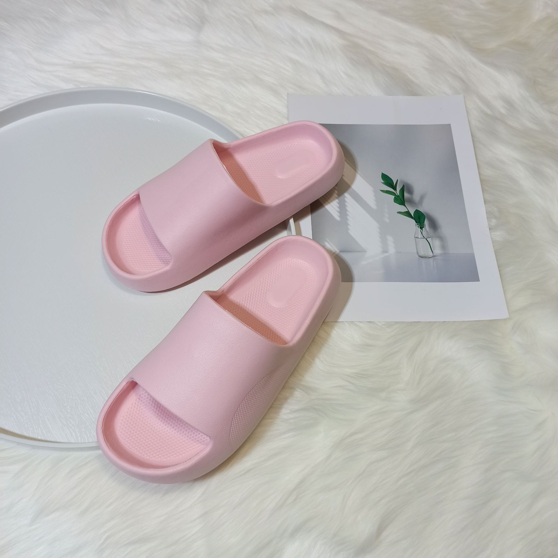 New Summer Couple EVA Home Anti slip Fashion Lightweight Trend Casual Thick Sole Feet Slippers_voghion.com