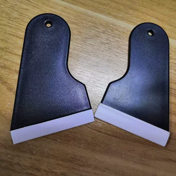 厂家直营7.4*10黑色手柄刮卡 水凝膜贴膜刮卡 屏幕贴膜辅助神器