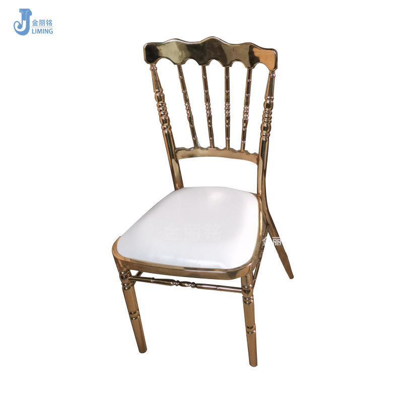 Hogar de metal Silla de comedor al por mayor de hotel Norte de Europa Silla de comedor banquete restaurante silla suave bolsa de respaldo silla