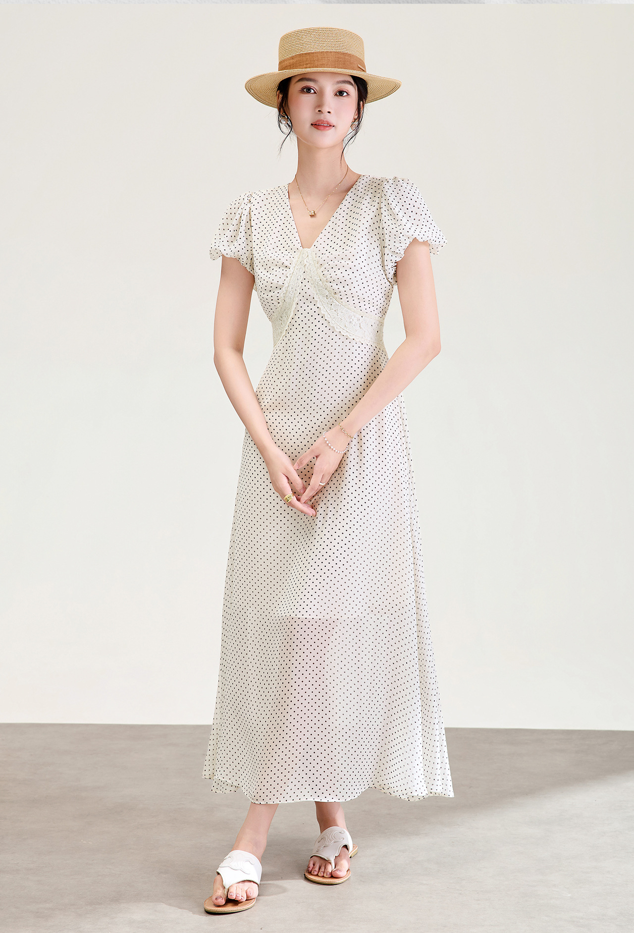 Đầm maxi nữ cổ V ren chấm bi phong cách Pháp thắt eo — màu đen chi tiết 2