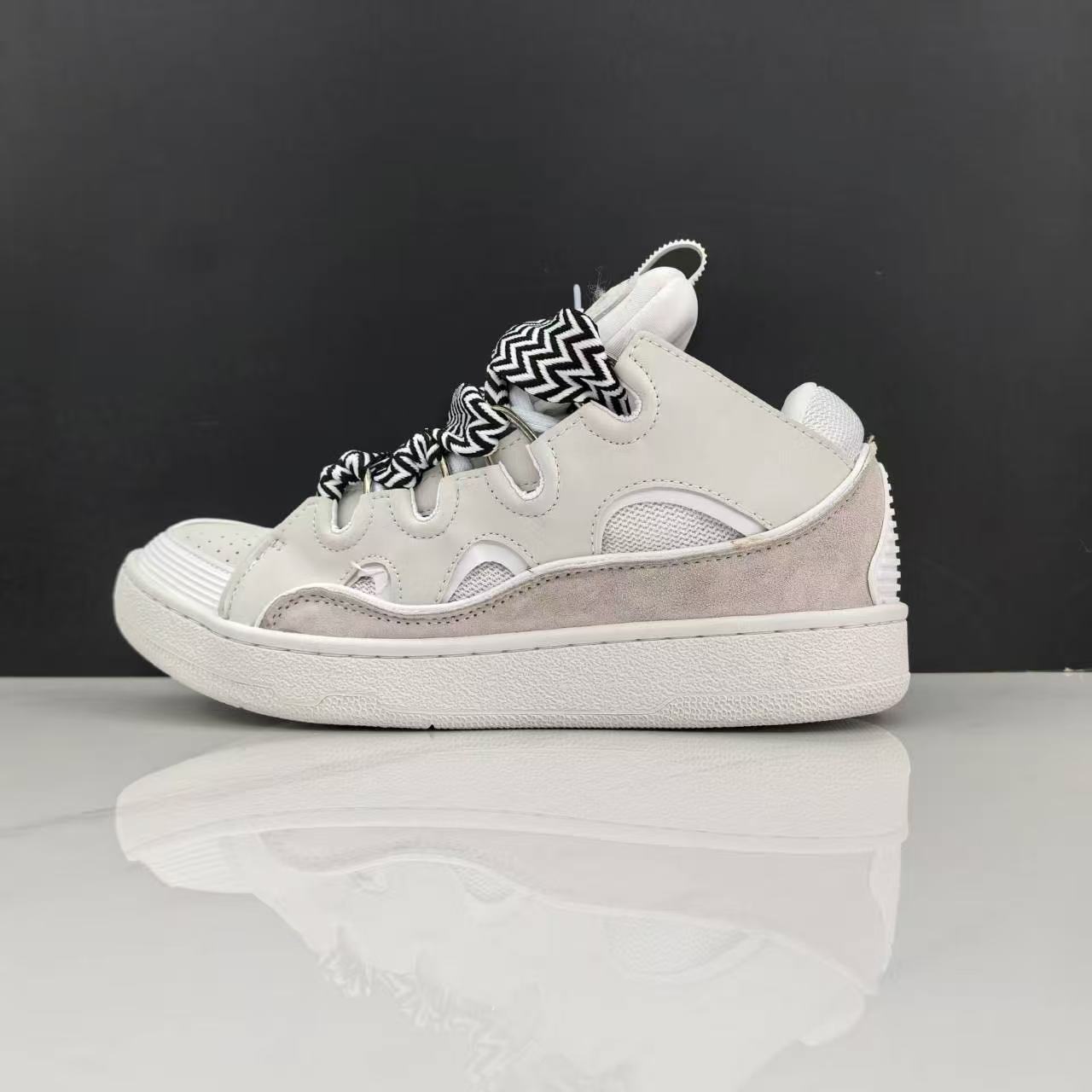 Nuevas zapatillas deportivas casuales unisex de la marca L para comercio exterior, con parches de cuero, cordones, estilo retro, graffiti y diseño de papá. image 23
