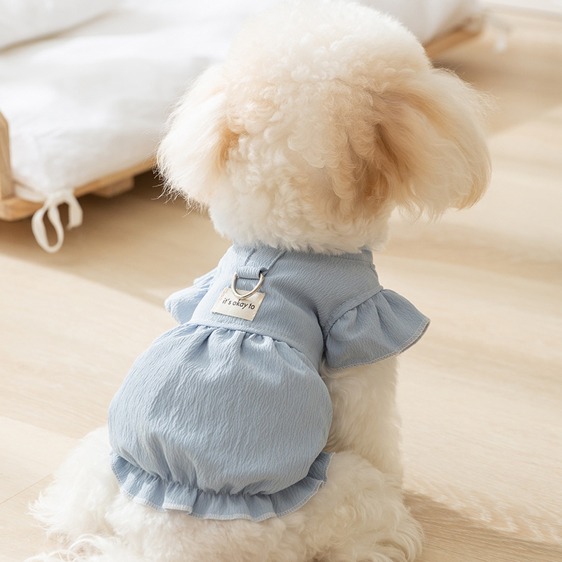 春の夏の犬の服の小さい飛袖の女性のワンピースの薄いタイプの外出は中小型犬のペットの服を牽引することができます。|undefined