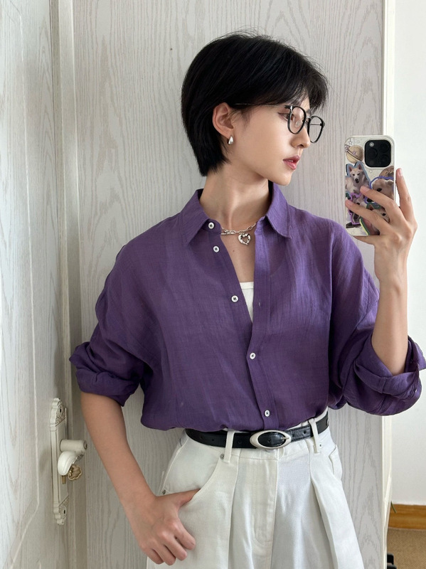 女性用の紫色の長袖シャツ、高級高級オールドマネースタイルの紫色のシャツ、ルーズトップデザインのレイヤードシャツ|undefined