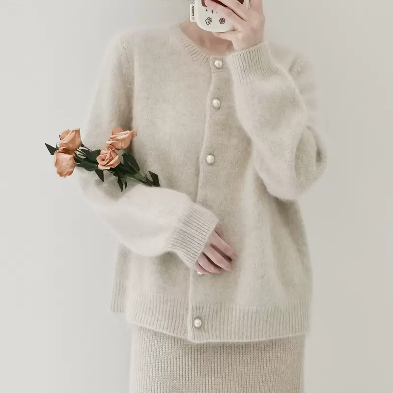 高级感拉绒小皮草纯山羊绒衫女毛衣秋冬新款加厚宽松圆领针织开衫