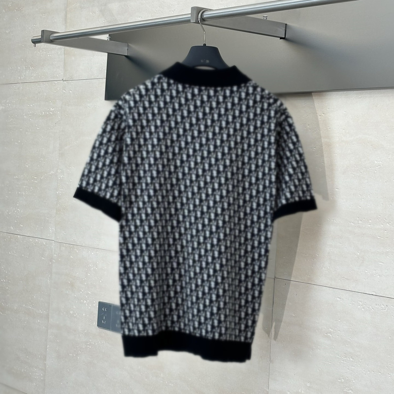25 New Summer Models from Dijia, Unisex Full-Print Jacquard Polo Short-Sleeved Tops, Contrasting Colors, Fashionable Loose-Fitting Knitwear 25 New Summer Models from Dijia, Unisex Full-Print Jacquard Polo Short-Sleeved Tops, Contrasting Colors, Fashionable Loose-Fitting Knitwear