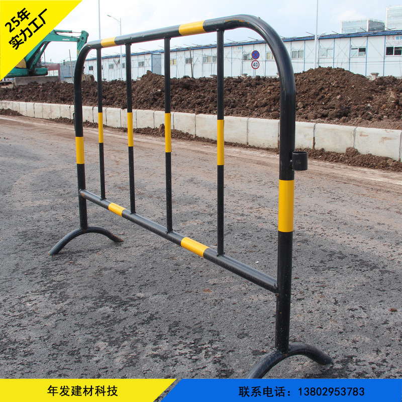佛山道路施工交通临时警示围栏 可移动铁栏杆 市政铁马