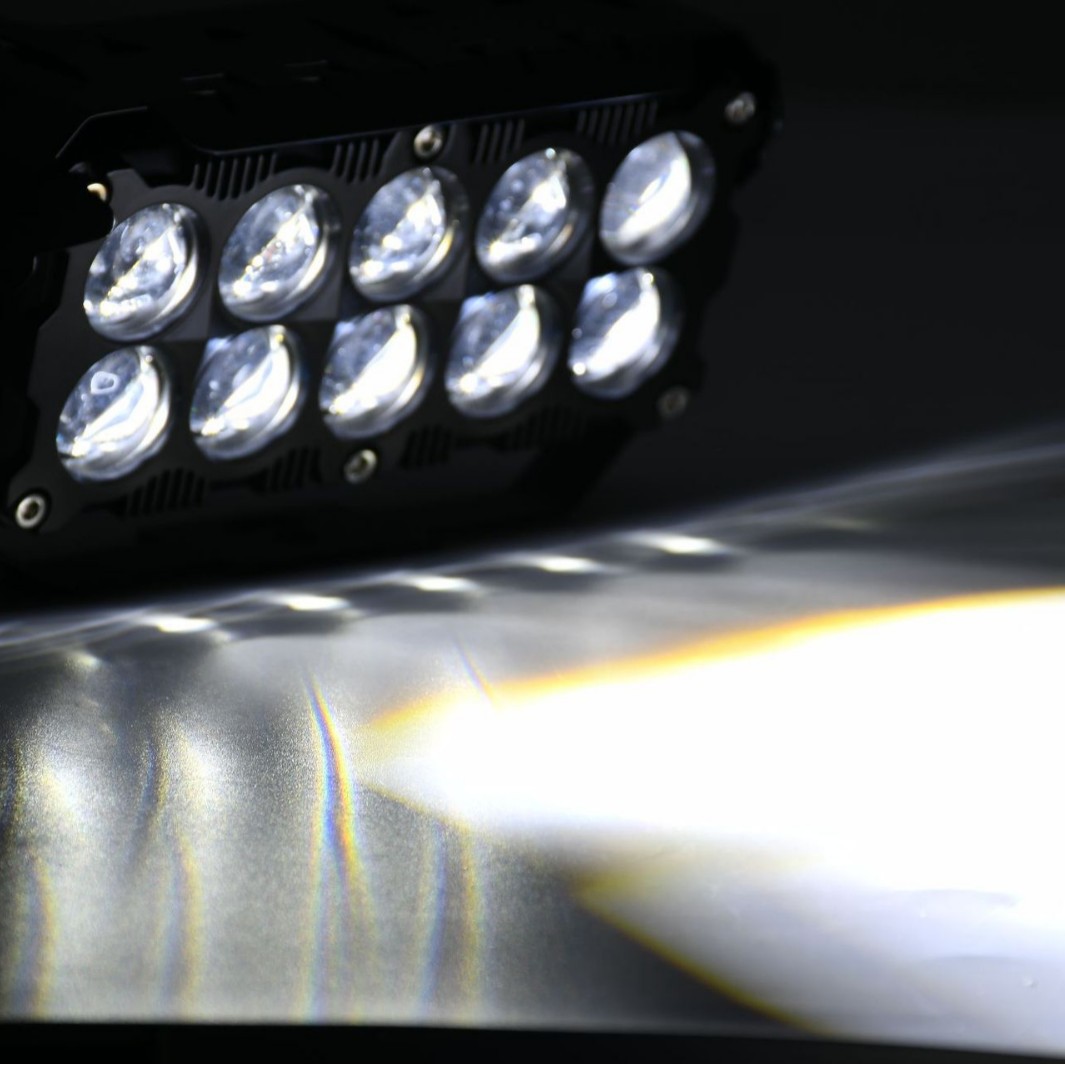 Transfronterizos 10 perlas LED lente motocicleta todoterreno lámpara de automóvil para cambiar la lámpara eléctrica externa de luz fuerte