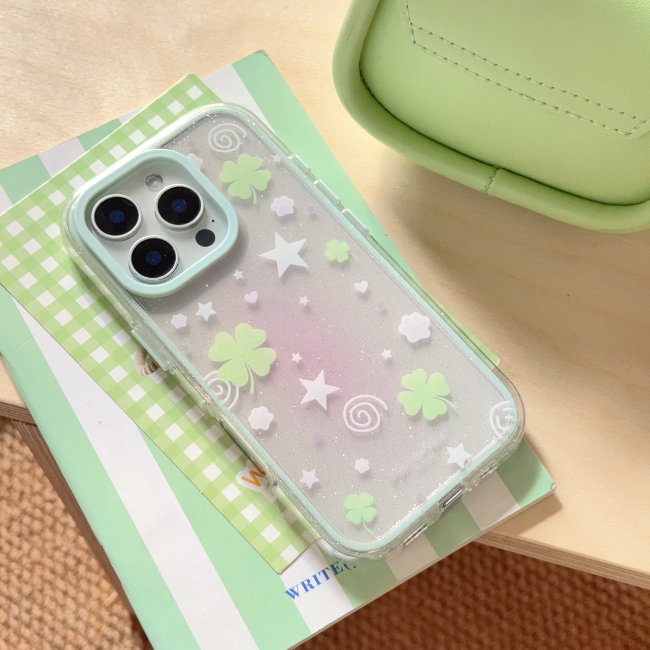 Dibujos animados coreanos dos en uno trébol de cuatro hojas para Apple 16ProMax funda para teléfono móvil 15Pro nuevo 14/13 femenino 15PM