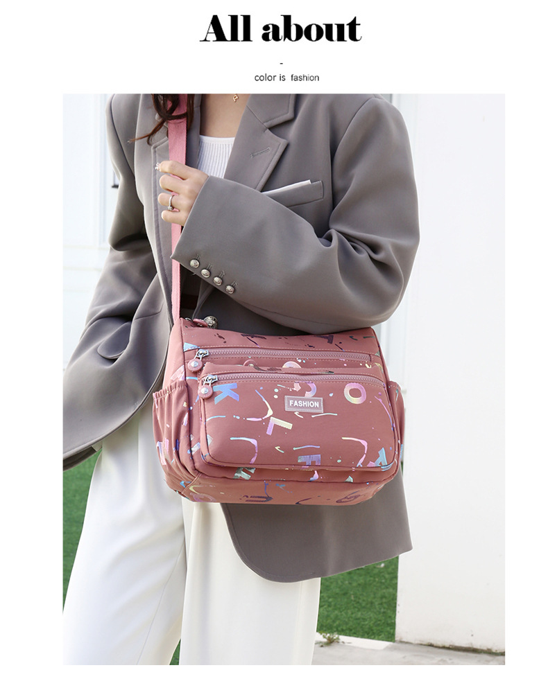 The 2024 new women's crossbody bag with a unique, high-end feel, large-capacity single-shoulder bag, and multi-functional mommy bag is trendy undefined