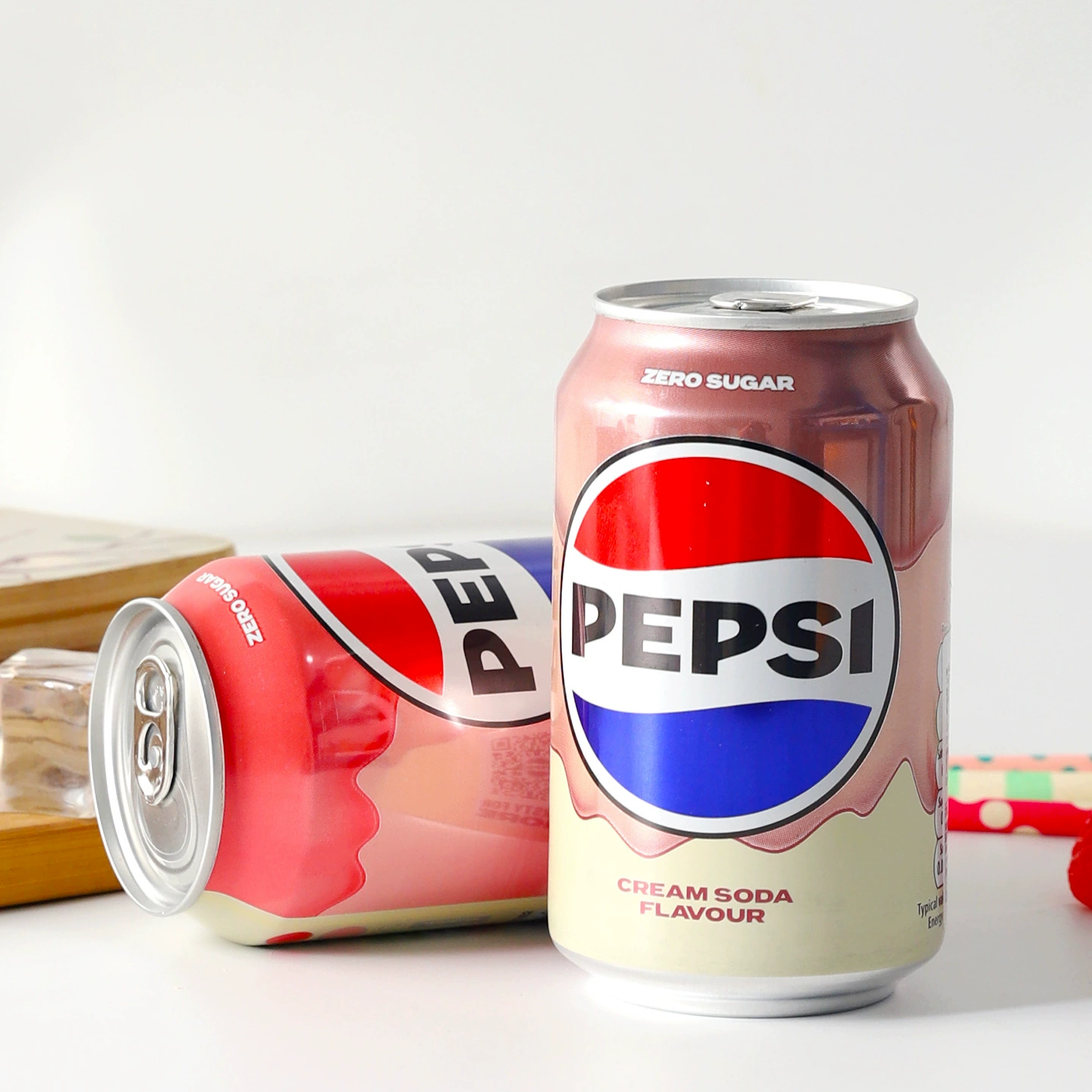 Крем-сода (Pepsi) со вкусом клубничного крема, без сахара, 330 мл