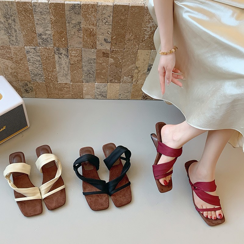 Small design retro summer sandals wedge heel