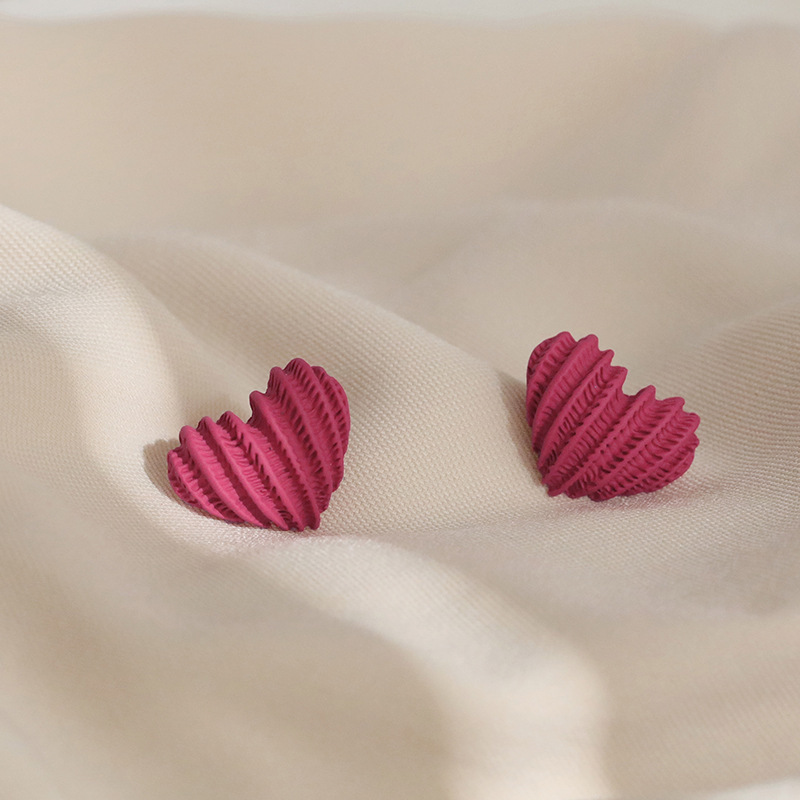 Korean Style Simple White Rose-red Love Pattern Ear Studs 2021 Fashion Design Sense Elegant Earrings display picture 3