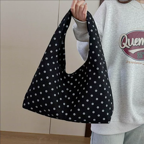 Popular Japanese and Korean niche polka dot underarm bag for women, large-capacity commuter tote bag, stylish and versatile shoulder bag