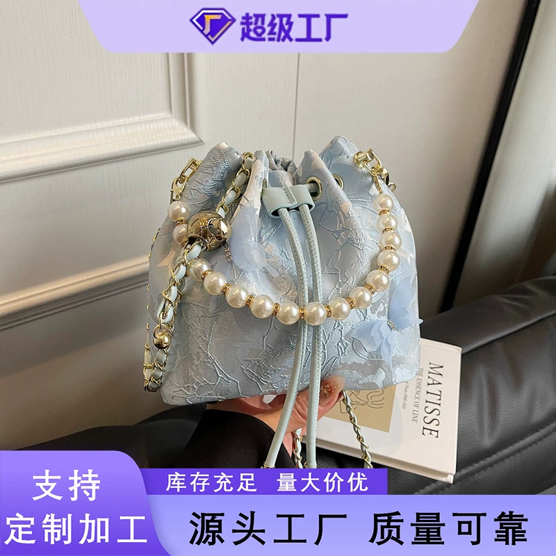 Повседневная минималистичная сумка для нишевого дизайна женская весна 2025 новая мода модная сумка для ведра сумка на одно плечо