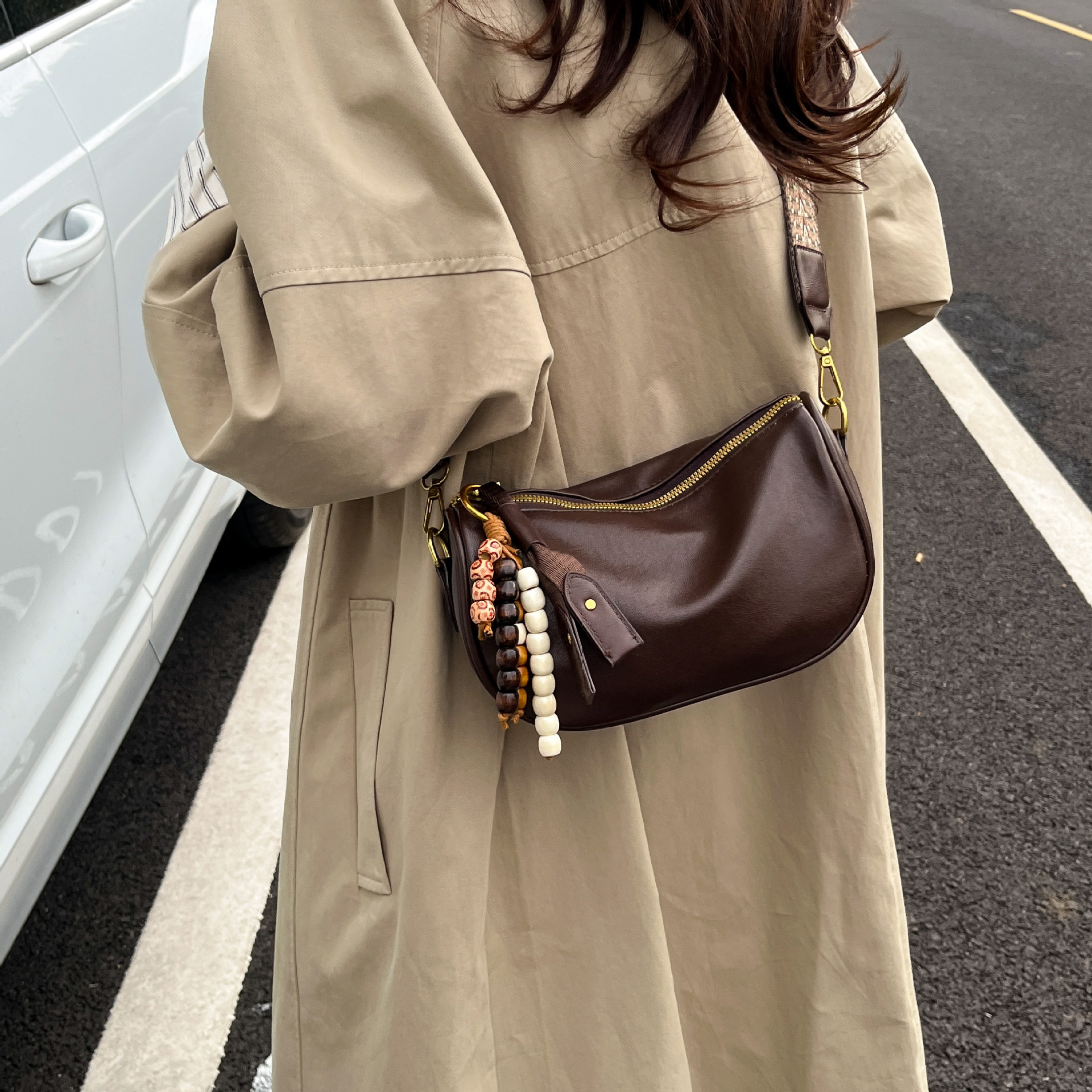 Bolsos de diseño de nicho de alto nivel para mujeres 2025, nueva moda de otoño y invierno, gran capacidad, bolsas de hombro, bolsas de bolsas