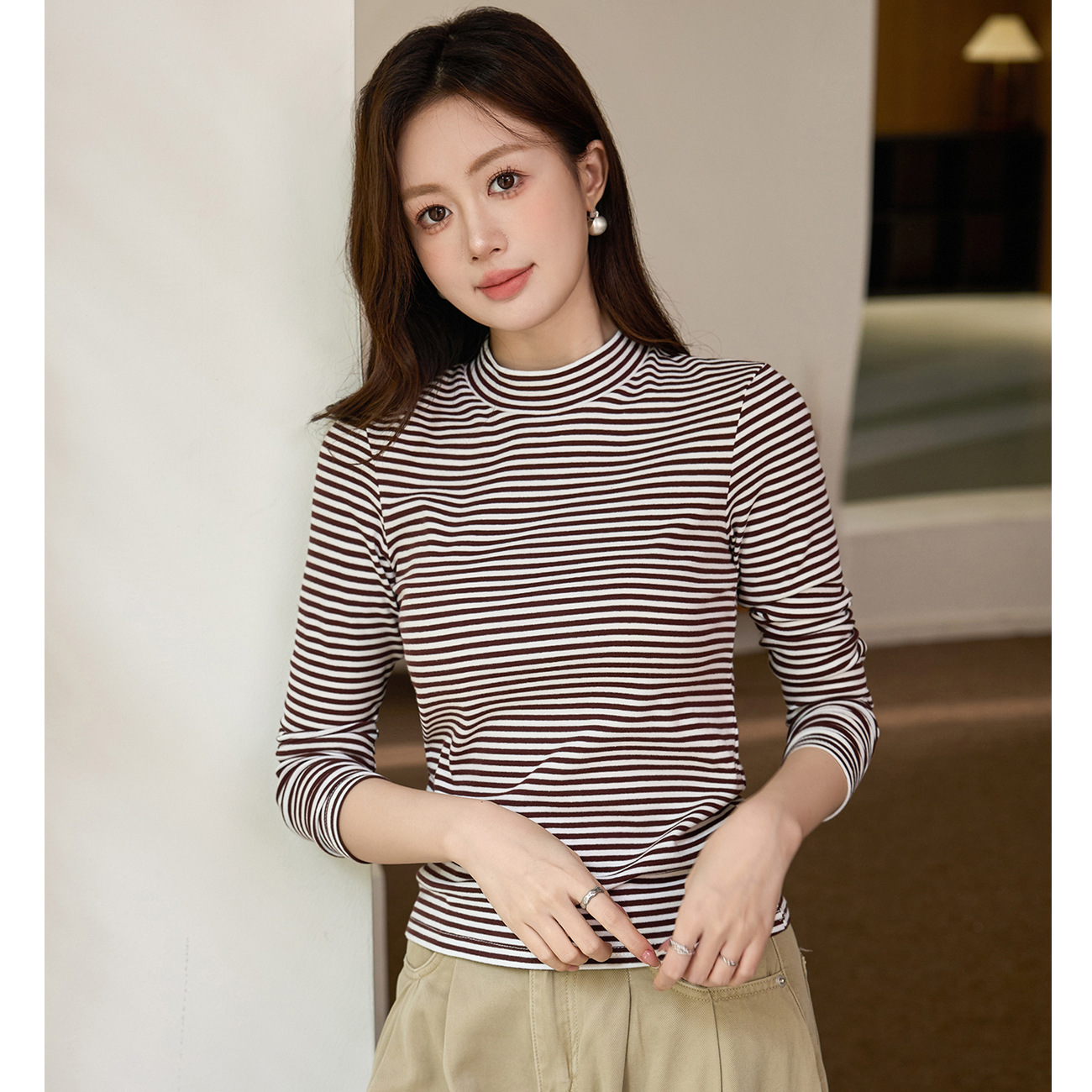 갈색과 흰색 줄무늬