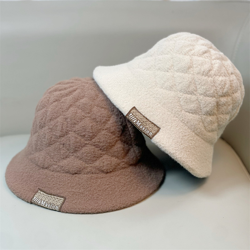 Chapeau de pêcheur chaud en laine d'automne et d'hiver pour enfants européens et américains unis couvrant le visage chapeau de seau d'eau mode lettre autocollant bol chapeau_voghion.com