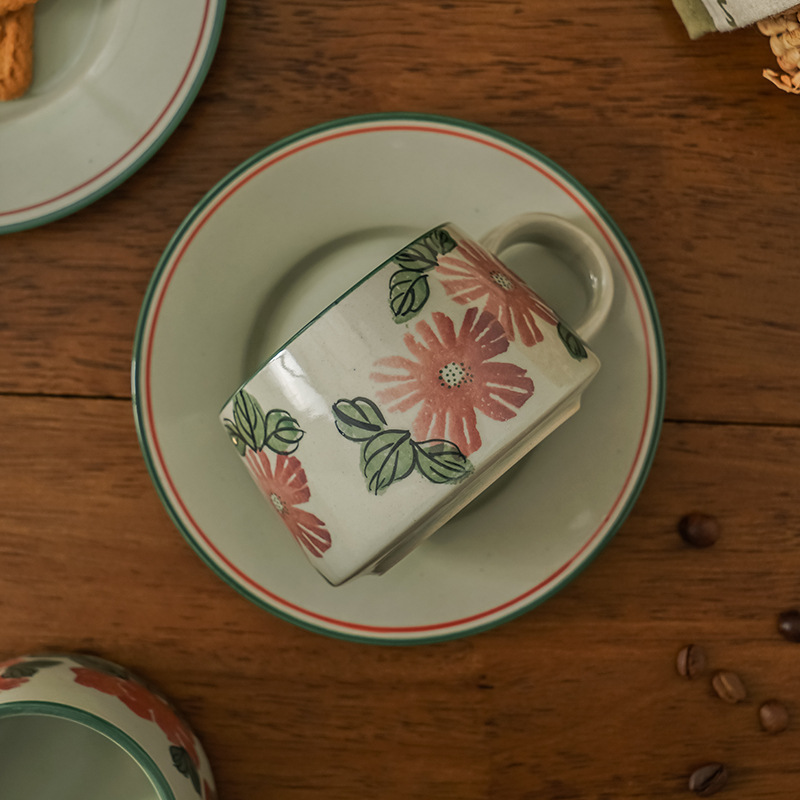 Taza de cerámica vintage para latte art, taza y platillo de cerámica rústica simple para té de la tarde o café con diseño floral.