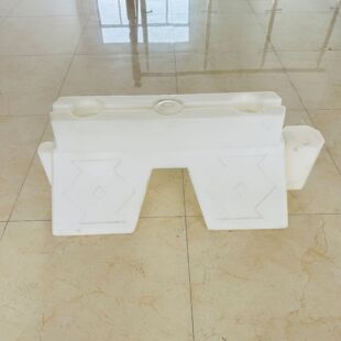 ����������ܝL��ˮ�R��ײͰ���x��ʩ���o�ڇ��������ձ�ˮ�R