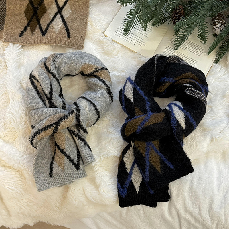 Bufandas de Navidad 2025 otoño y invierno versátiles engrosadas y cálidas bufandas retrógradas de cuadrilátero bufandas transfronterizas al por mayor