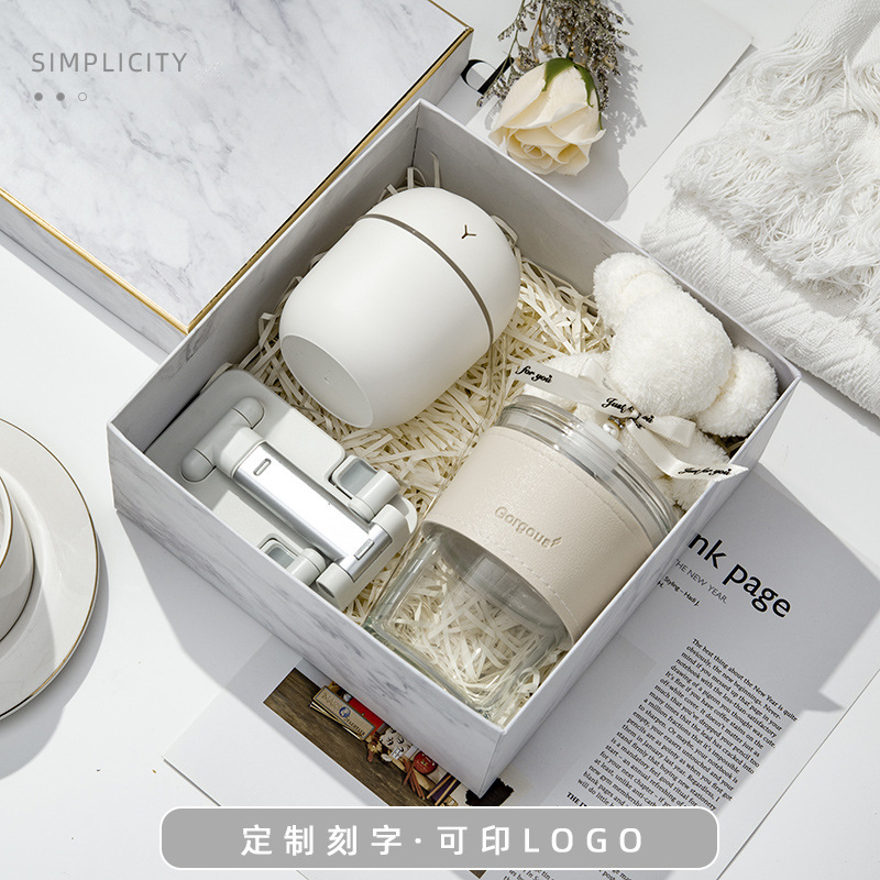 Compañía de regalos de mano de la empresa de eventos de apertura de negocios prácticos paquetes de regalos pequeños para la apertura del empleado taza de calor caja de regalo