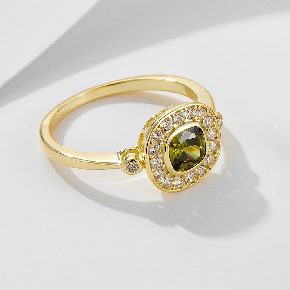Anillo de circón verde oliva ovalado de plata de ley s925 para mujer, retro europeo y americano, lujo ligero, anillo de cola de dedo índice de alta calidad