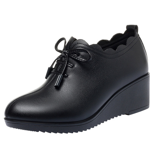 Mom's shoes single shoes wedge heel soft leather soft sole comfortable large size women's shoes middle-aged shoes spring and autumn women's deep-mouth leather shoes