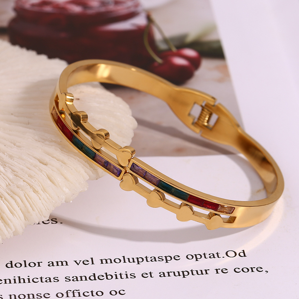 Double Colored Zircon Peach Heart Spring Buckle Bracelet