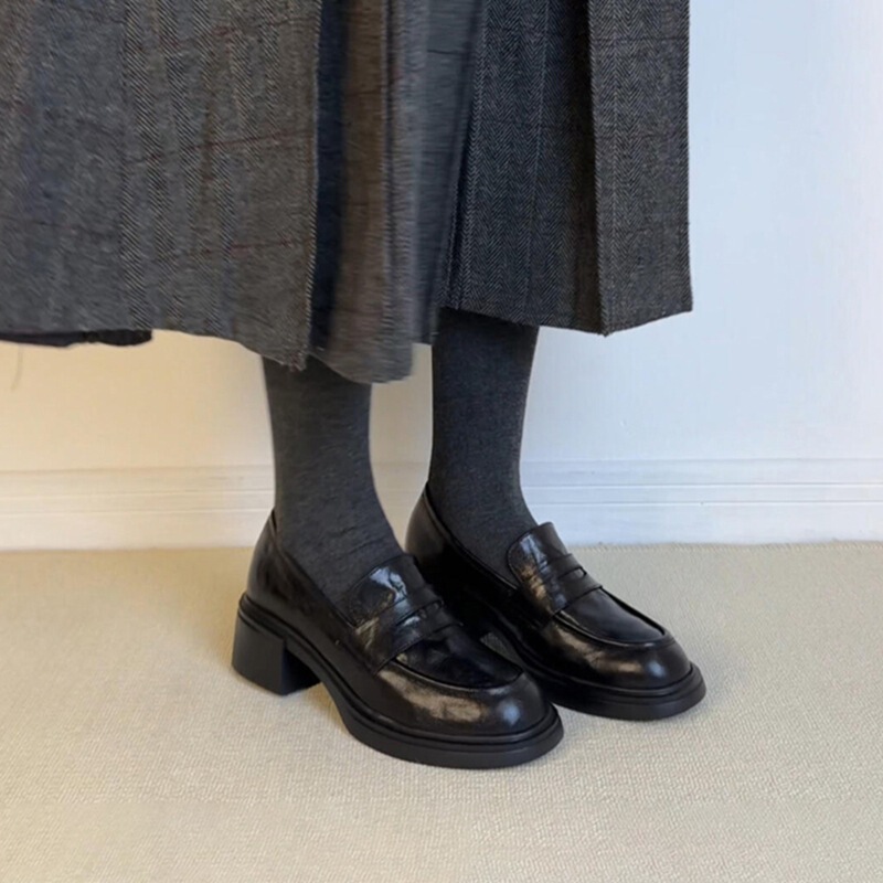 Cowhide version ~ new retro thick heel loafers women's one-pedal round-toe single-layer shoes leather commuter lazy shoes.