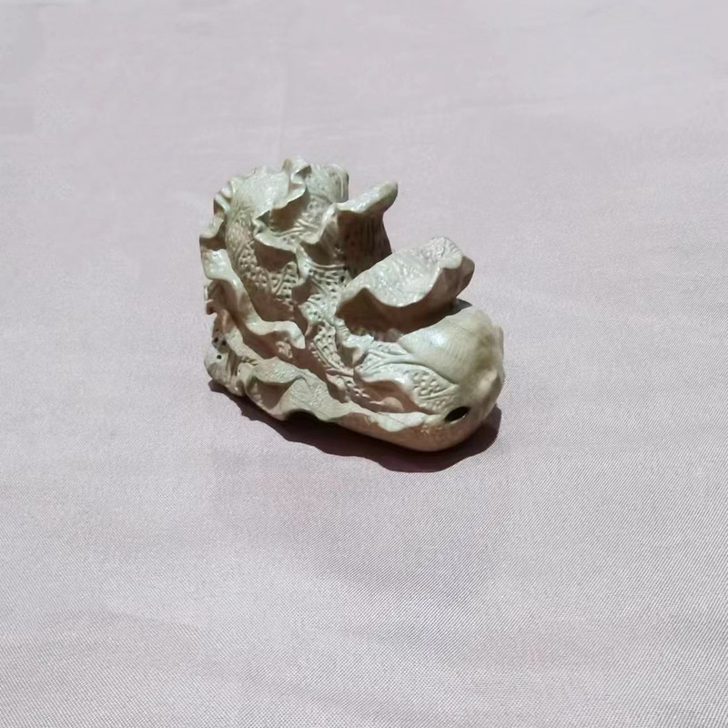 桃の木のハンドルの文章はハンドルの部品の屋台を遊んでいます。|undefined