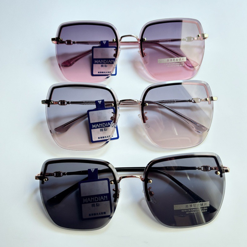 2026er Modell Metall-Nylon-Polarisierte Sonnenbrillen für Damen mit hochwertiger UV-Schutz und schmalem Gesichtseffekt, trendige Nylon-Sonnenbrillen