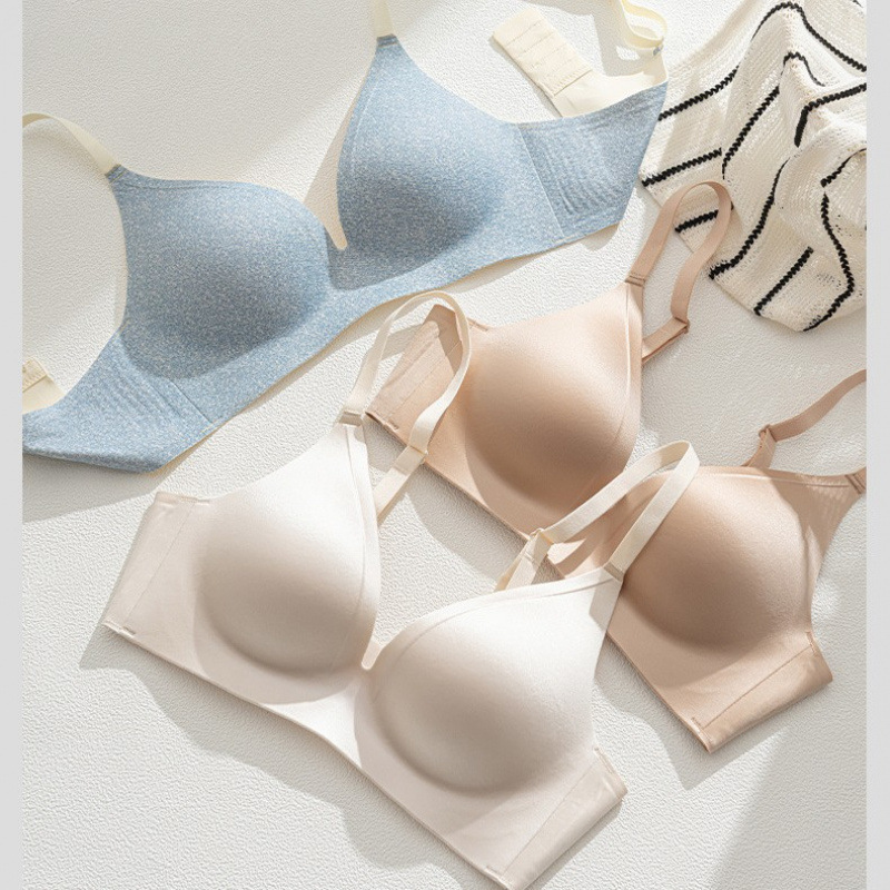 Seamless Women's Bra for Small Busts, Thin Style, Wireless, Gathers Side Breasts, Prevents Sagging, Smooth Surface, Fine Shimmering Shoulder Straps Seamless Women's Bra for Small Busts, Thin Style, Wireless, Gathers Side Breasts, Prevents Sagging, Smooth Surface, Fine Shimmering Shoulder Straps