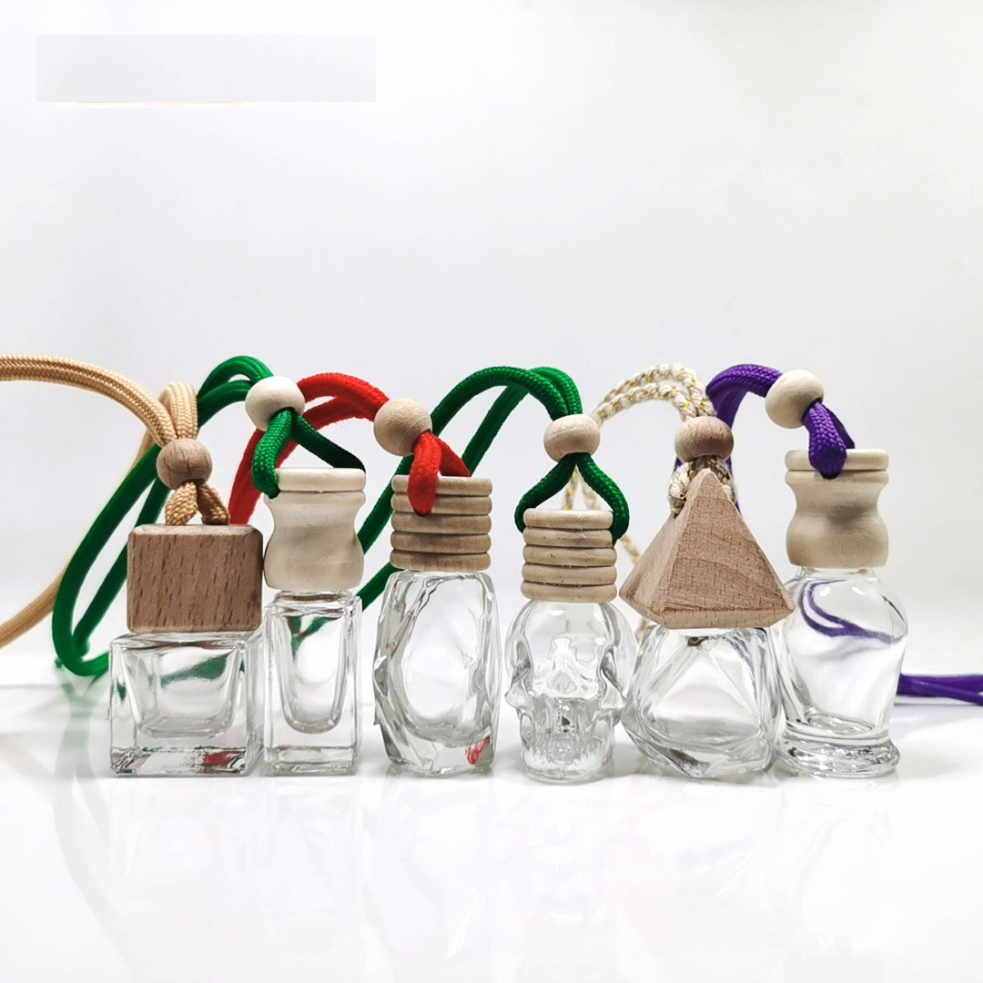 现货供应车载挂件香水瓶香熏瓶玻璃空瓶后视镜悬挂式汽车精油瓶